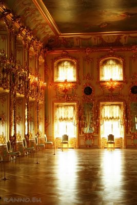 A room in Grand Peterhof Palace