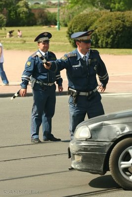 Mили́ция (Russian police) in action
