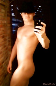 Ranno's autoportrait in mirror with iPhone