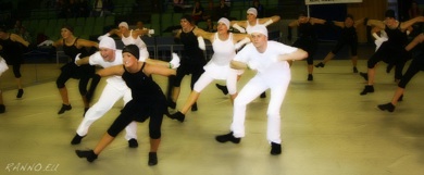 Team Tokra performing